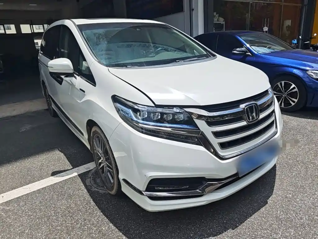 Elysion 2.0 L Hybrid Luxury