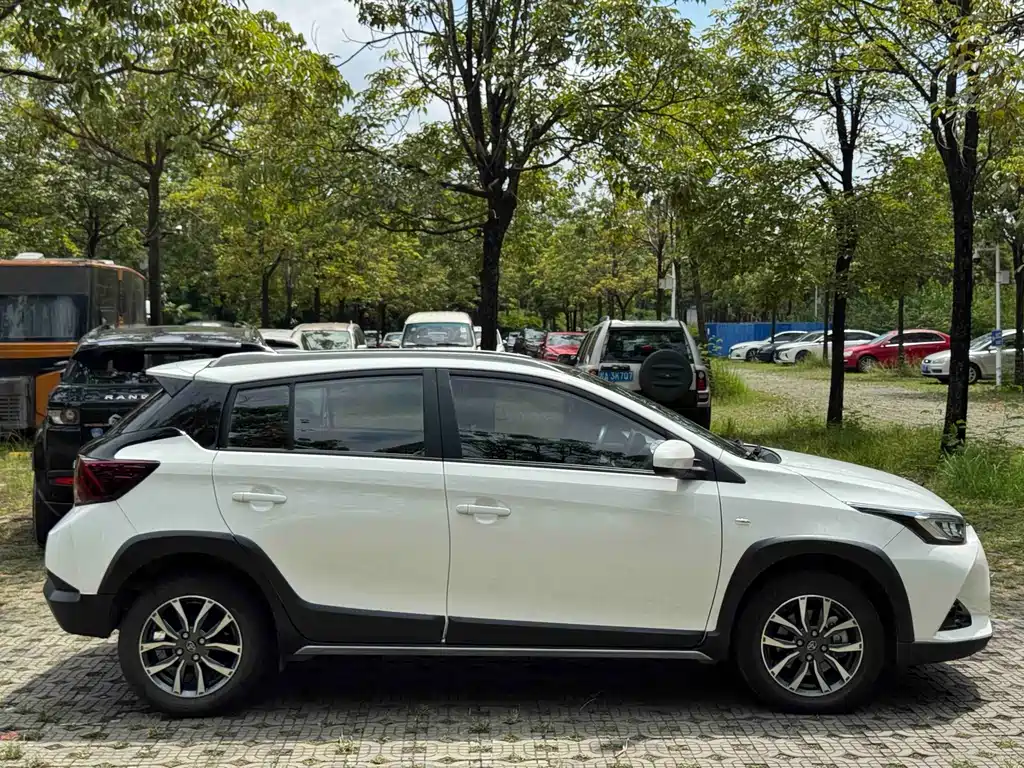 YARiS L Zhixuan Zhixuan X 1.5 L CVT Luxury PLUS