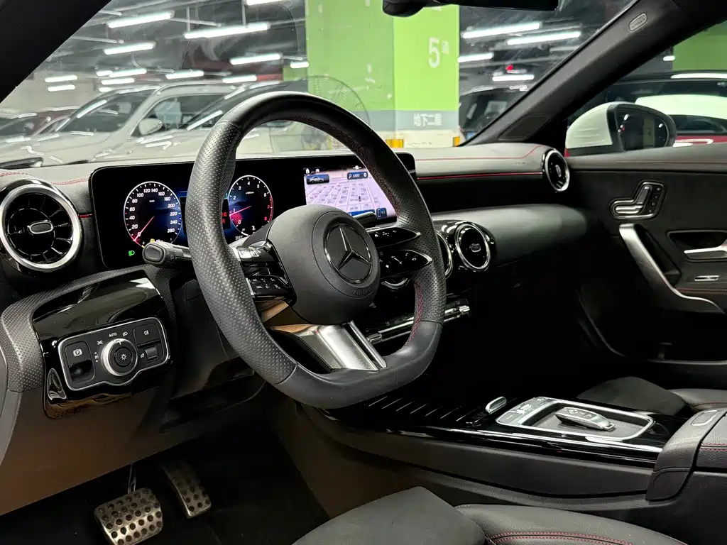 Mercedes-Benz CLA (Import) CLA 200