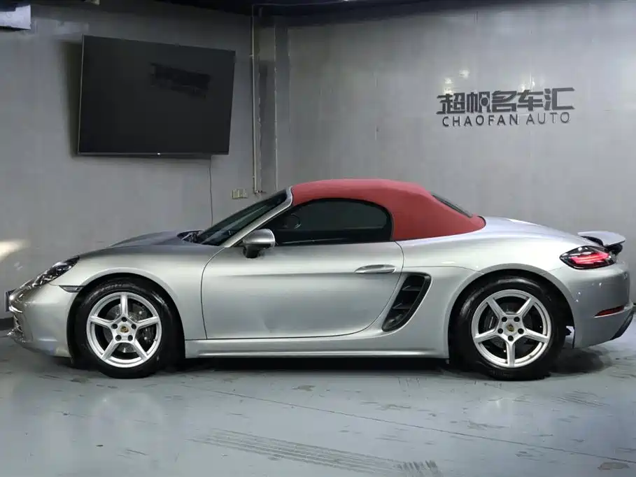 Porsche 718 Boxster 2.0 T