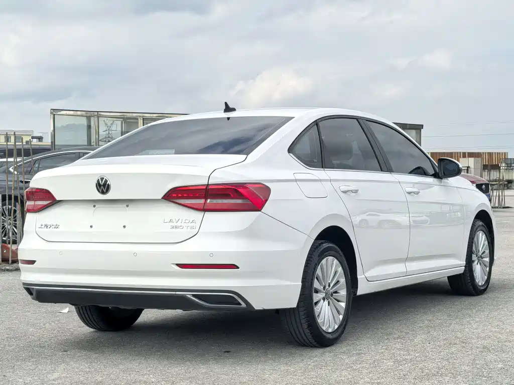 Lavida 280 TSI DSG Comfort