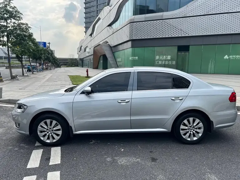 Volkswagen Lavida 1.4 TSI DSG 30 Anniversary