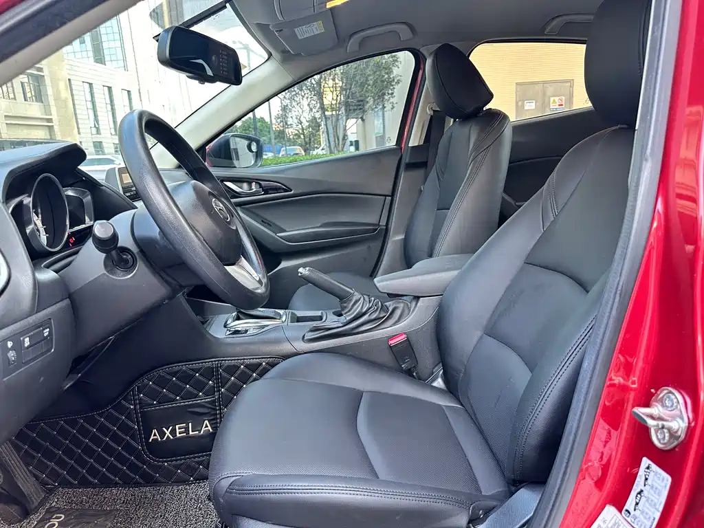 Mazda 3 Axela Sedan 1.5 L Auto Comfort