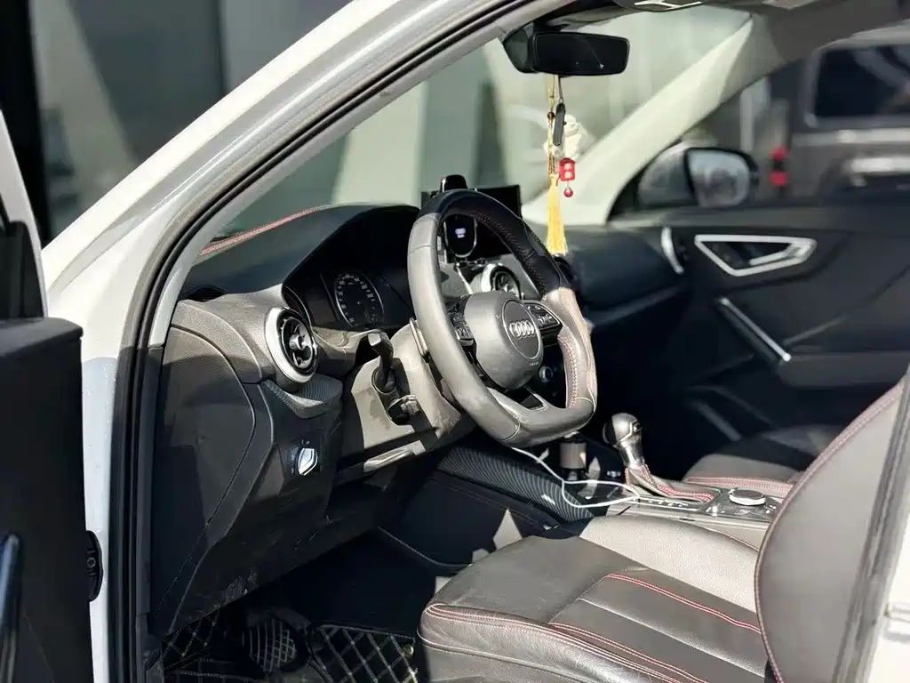 Audi Q2 L 35 TFSI Fashion Dynamic