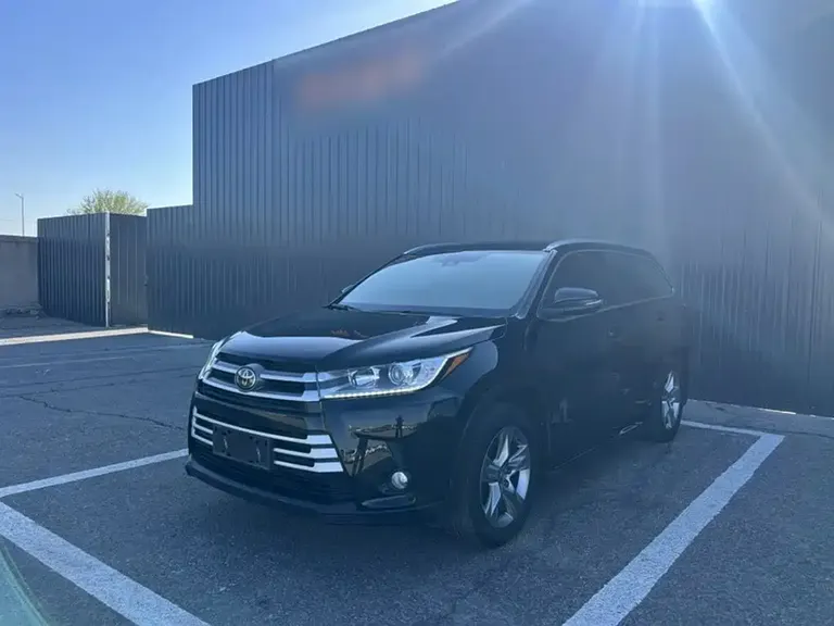 Toyota Highlander 2.0 T 4 WD Luxury 7-seat CN-VI