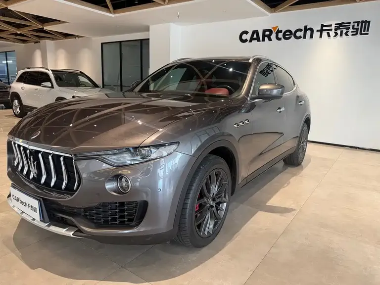 Maserati Levante 3.0 T Standard CN-VI