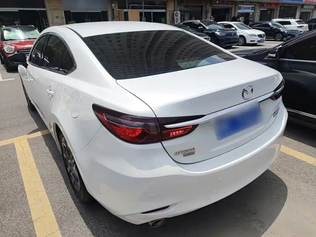 Atenza 2.0 L Blue Sky Luxury