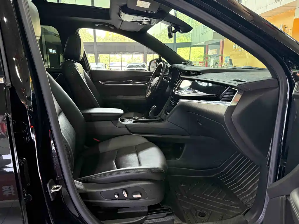 Cadillac XT6 2.0 T 6-seat 4 WD Luxury