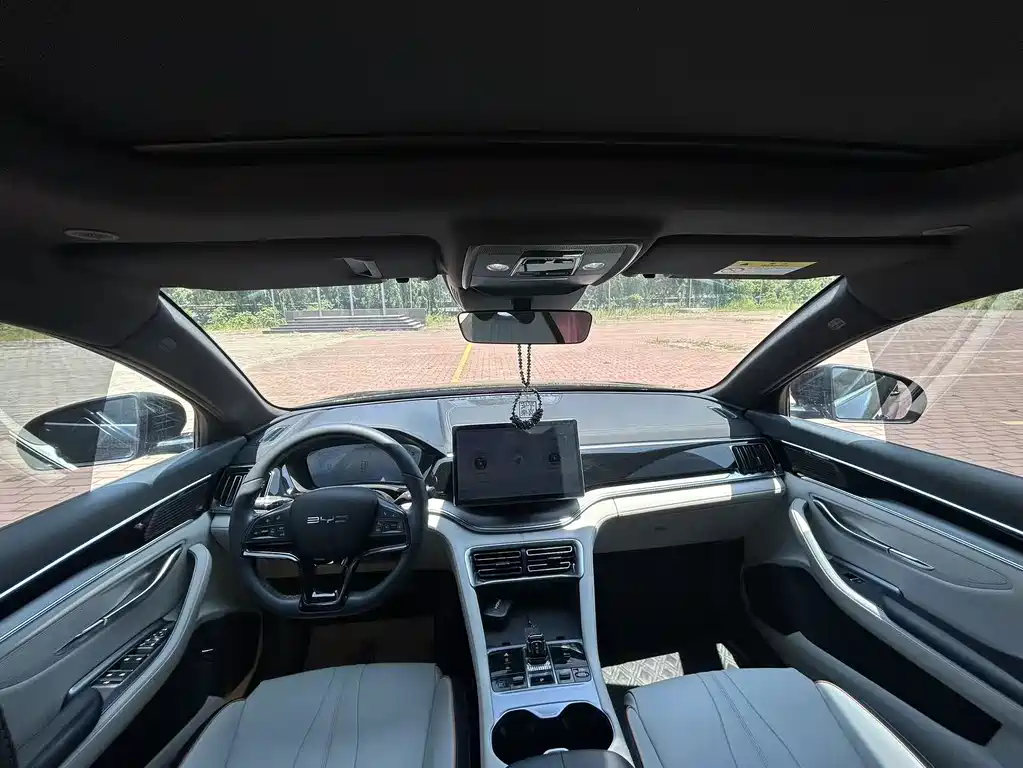Song PLUS NEV Champion DM-i 110 KM Flagship PLUS