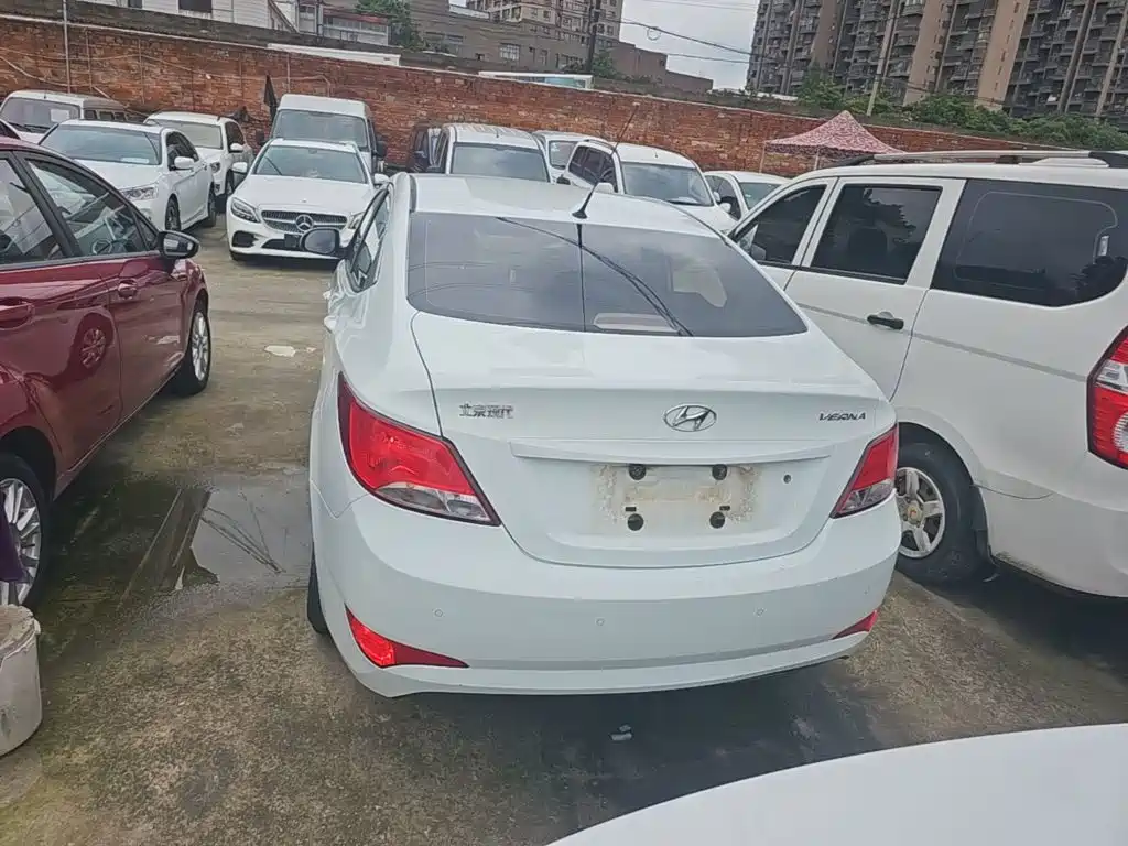 Accent 1.4 L Manual Intelligent GLS