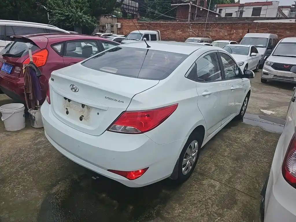 Accent 1.4 L Manual Intelligent GLS