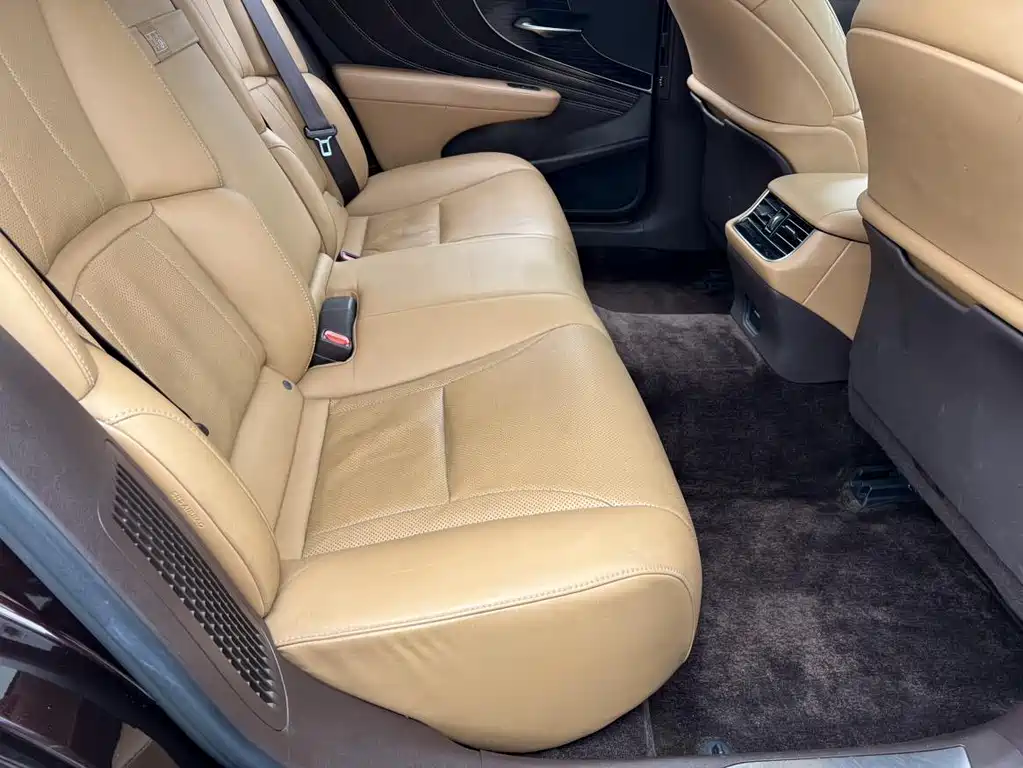Lexus LS 500 h Outstanding CN-V