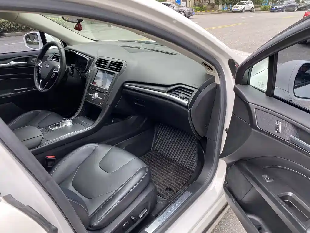 Mondeo EcoBoost 245 Luxury Sport