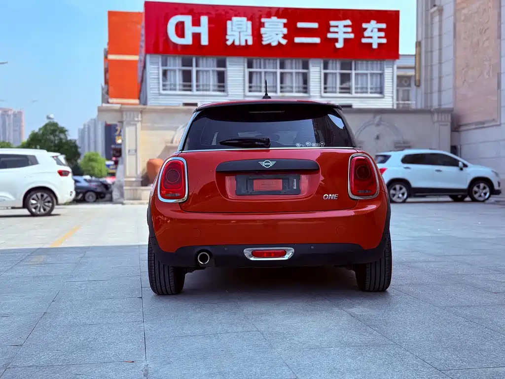 MINI 1.5 T ONE PLUS