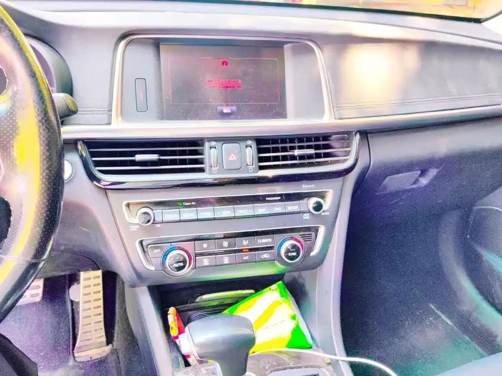 Kia K5 1.6 T Auto LUX