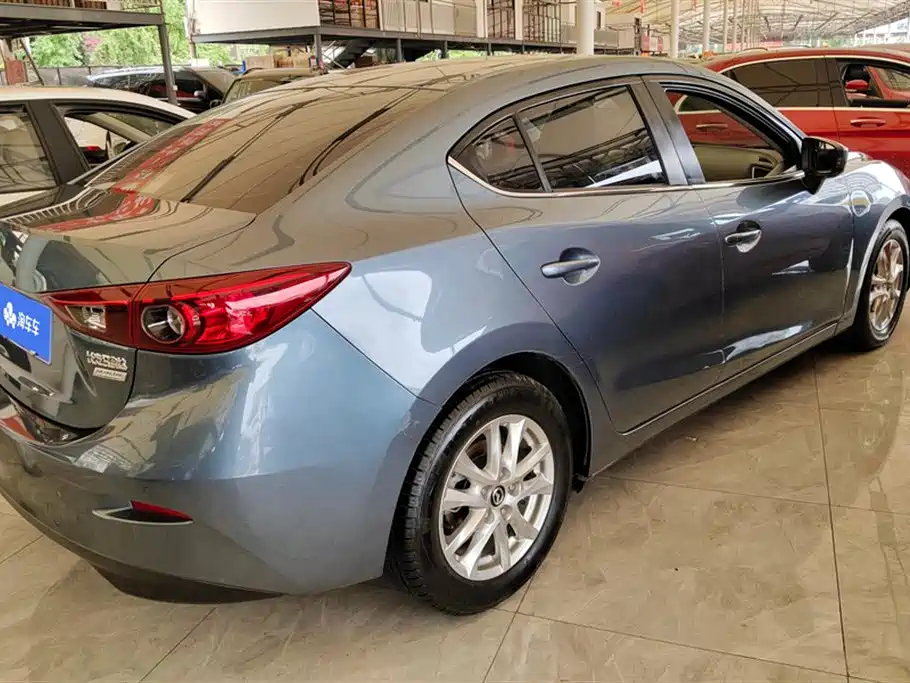 Mazda 3 Axela Sedan 1.5 L Auto Luxury