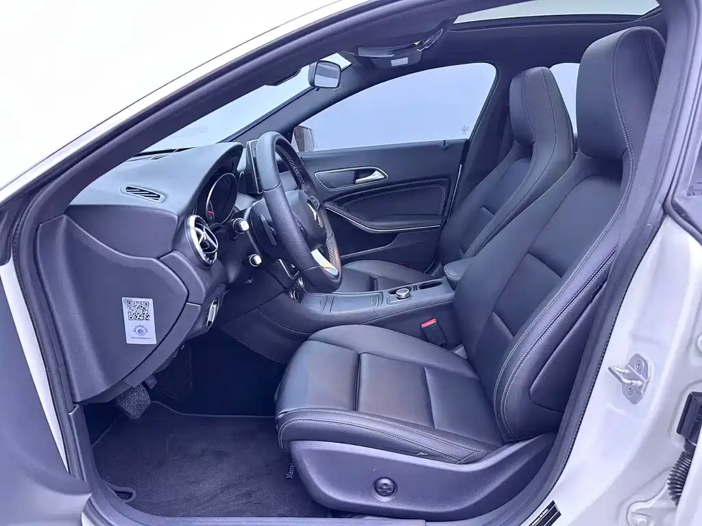 Mercedes-Benz CLA (Import) CLA 200 Fashion