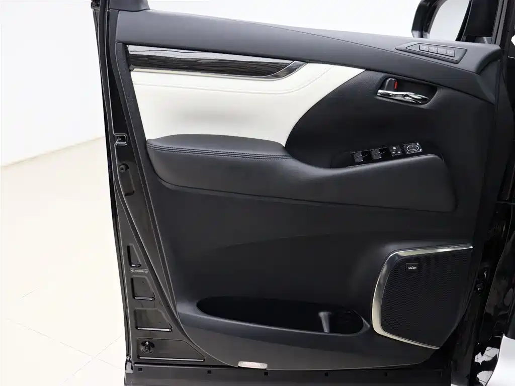 Lexus LM 300 h 7-seat Elegant