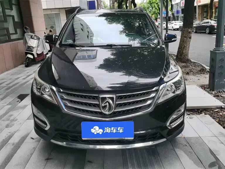 Baojun 560 1.8 L Manual Luxury
