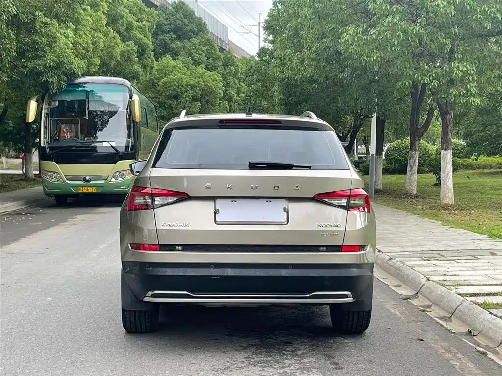Kodiaq Facelift TSI330 5-seat 2 WD Luxury Enjoyment CN-V