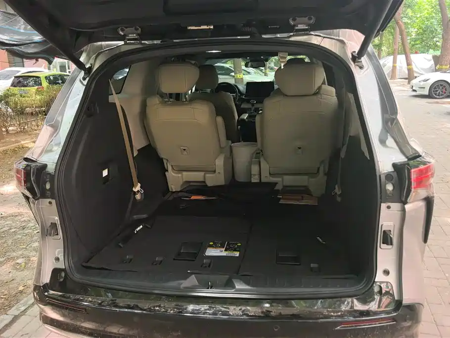 Sienna 2.5 L Hybrid Supreme