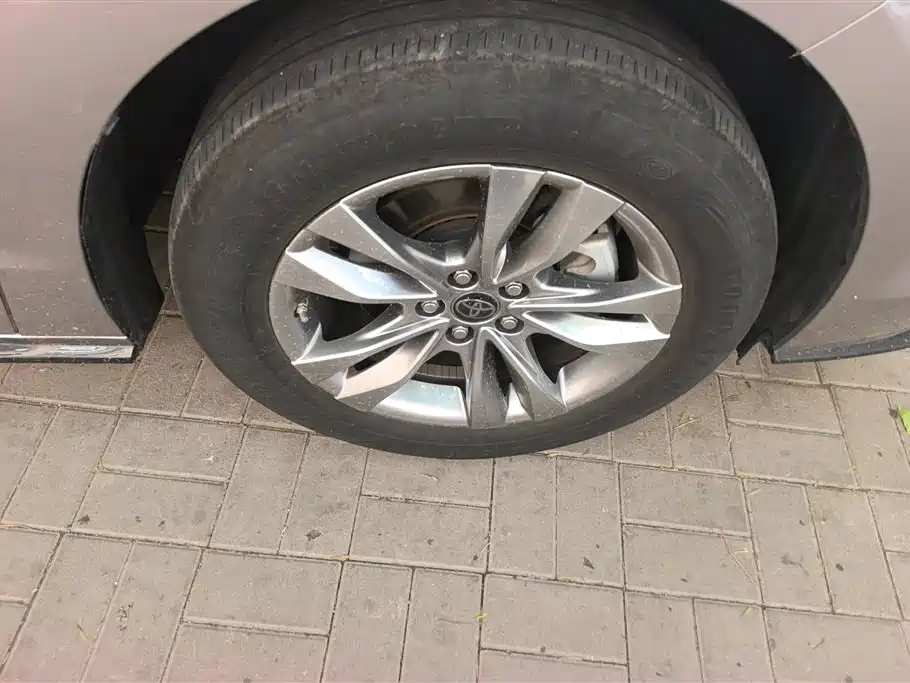 Sienna 2.5 L Hybrid Supreme