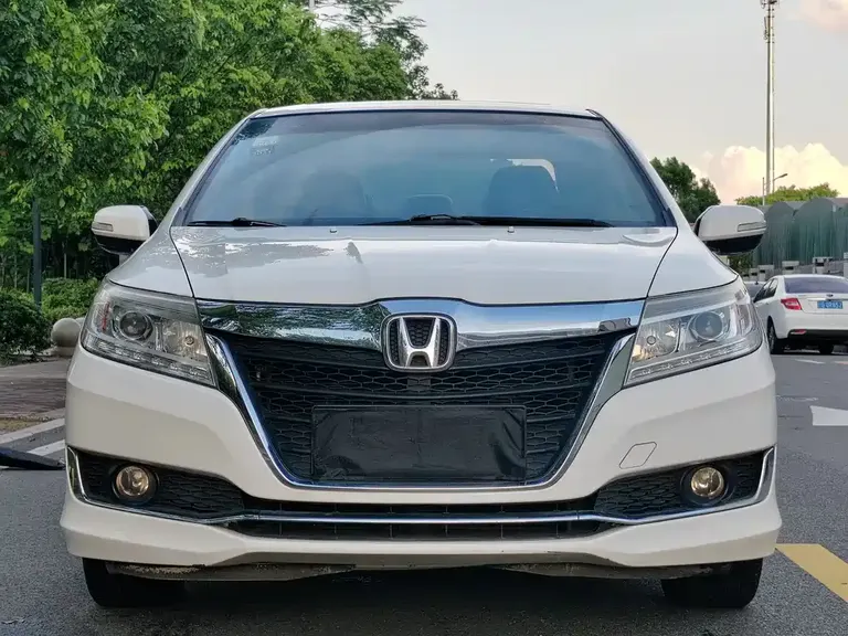 Honda Crider 1.8 L CVT Luxury Special