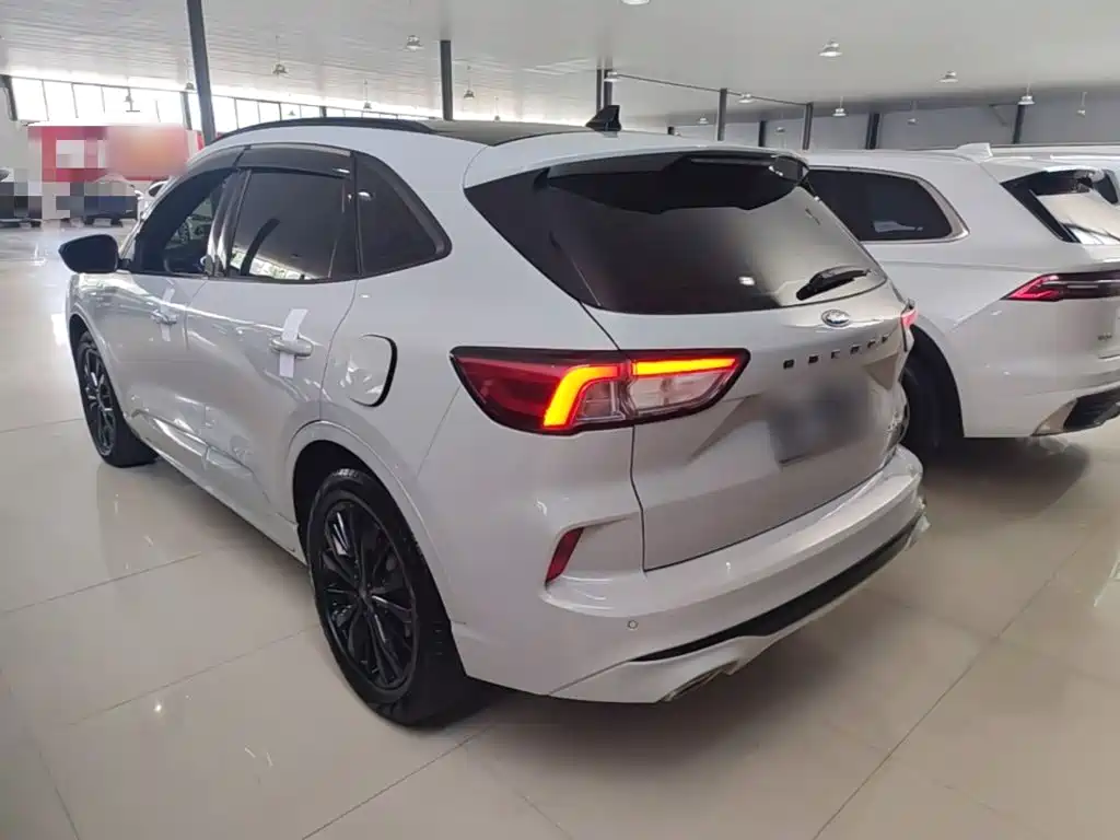 Escape EcoBoost 245 4 WD Indulge ST-Line Pro