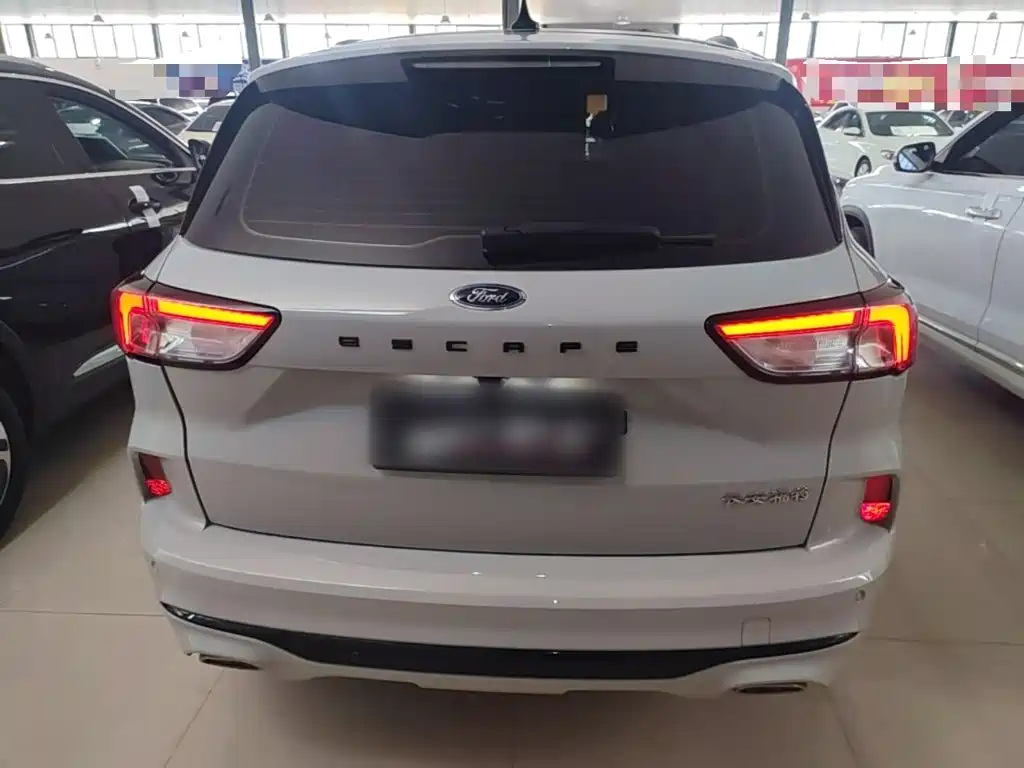 Escape EcoBoost 245 4 WD Indulge ST-Line Pro