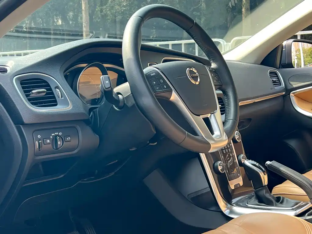 Volvo V40 T3 Smart Ease