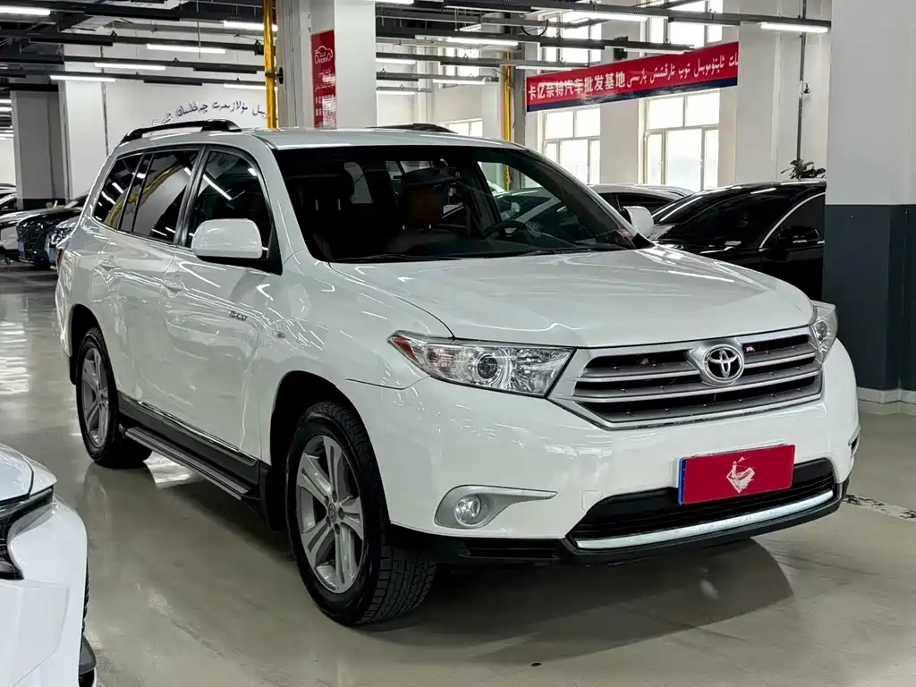 Highlander 2.7 L 2 WD 5-seat Sport