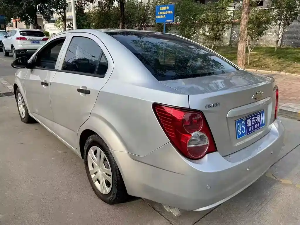 Aveo Sedan 1.4 L AT SL