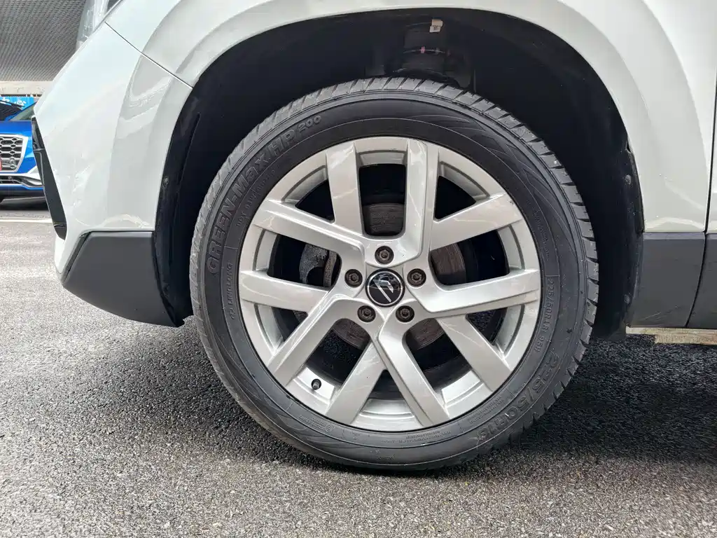 Jetta VS7 280 TSI Auto Progressive