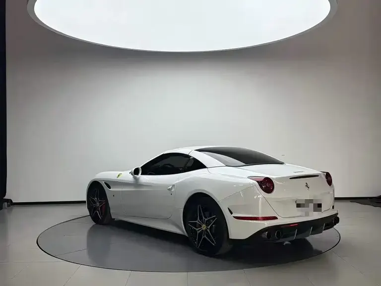 Ferrari California T 3.9 T Standard