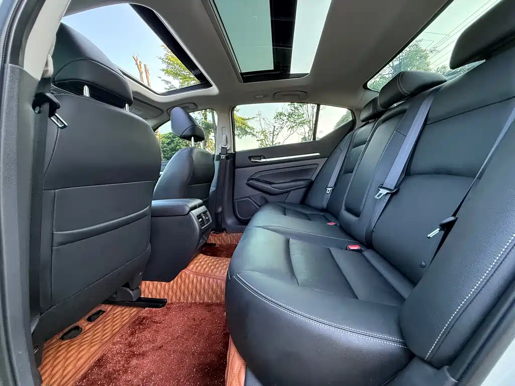Teana 2.0 L XL Comfort