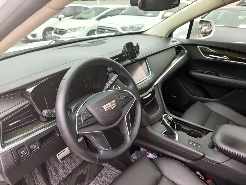 Cadillac XT5 28 T 4 WD Luxury