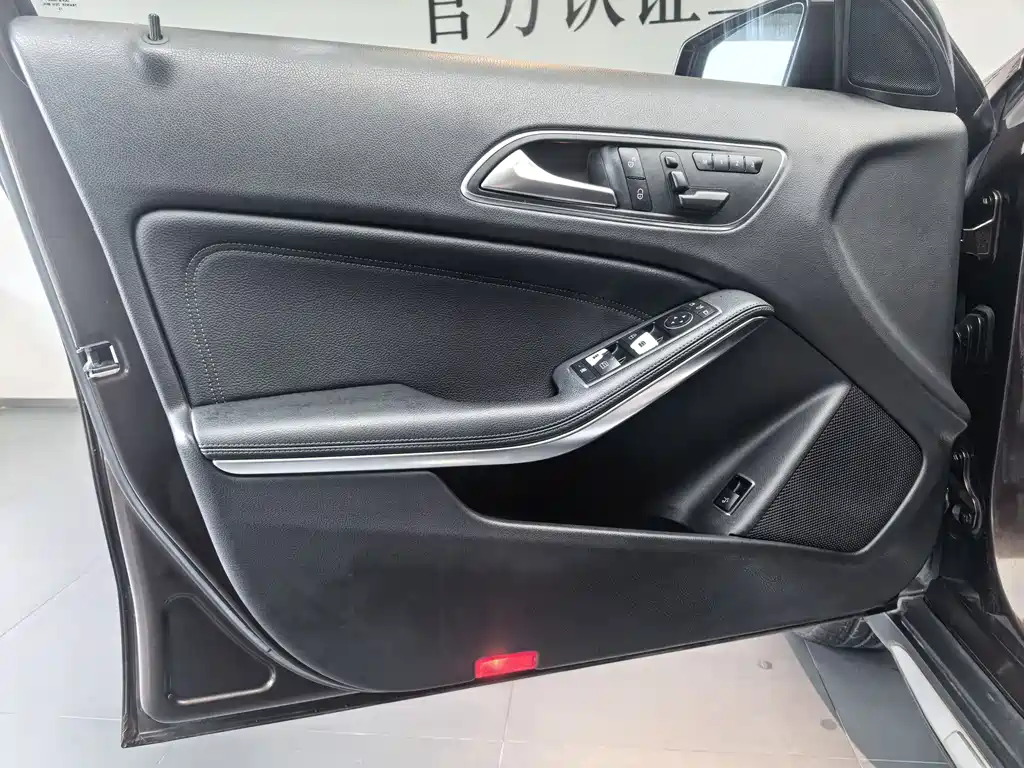 Mercedes-Benz GLA GLA 260 4 MATIC Sport