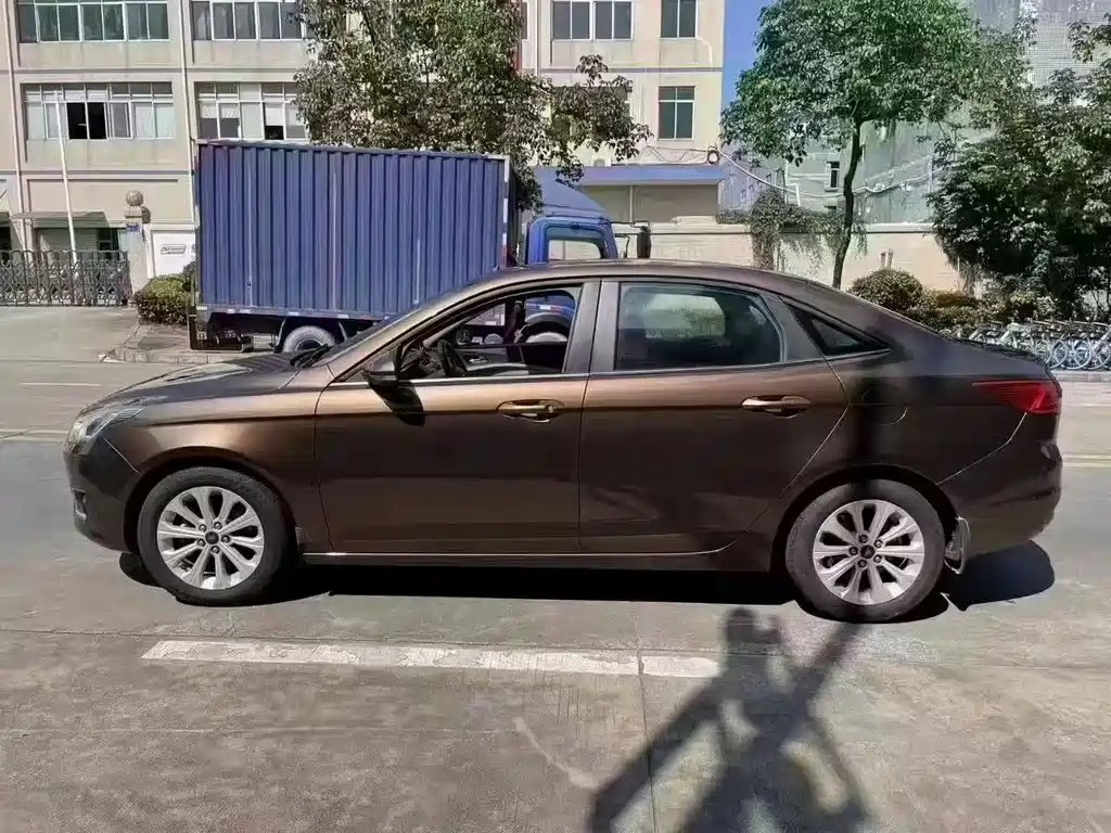 Escort 1.5 L Auto Fashion