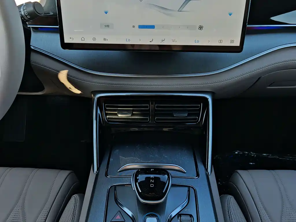 Tang NEV Smart Drive DM-i 115 KM Flagship