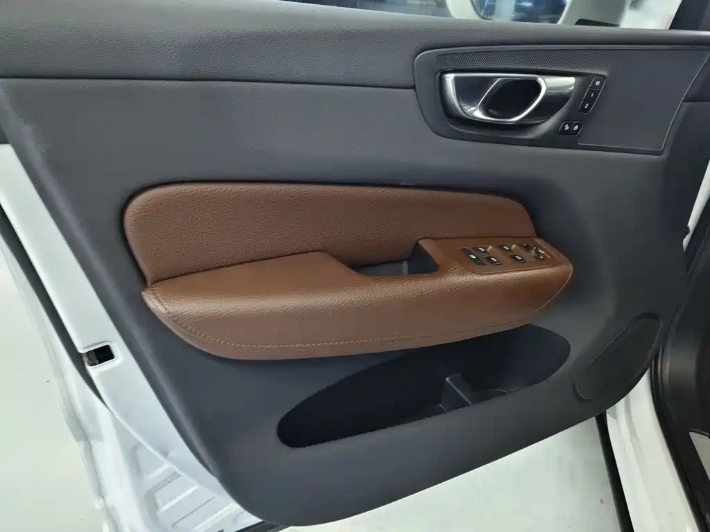 Volvo XC60 T5 4 WD Smart Vision Luxury