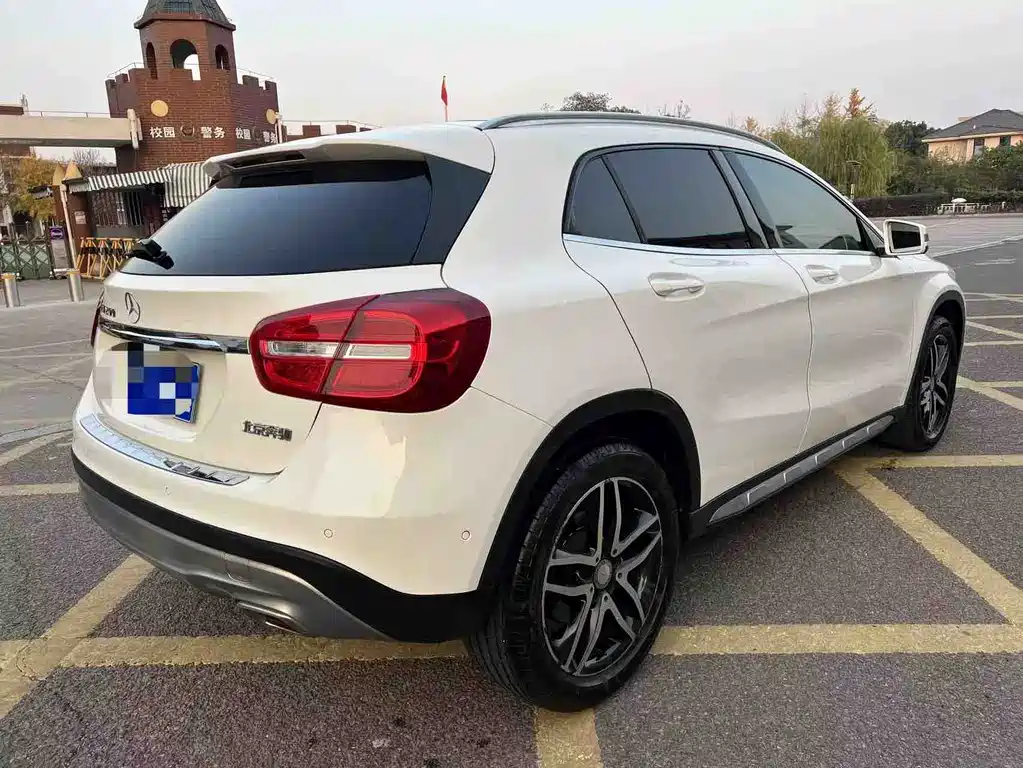 Mercedes-Benz GLA GLA 200 Fashion
