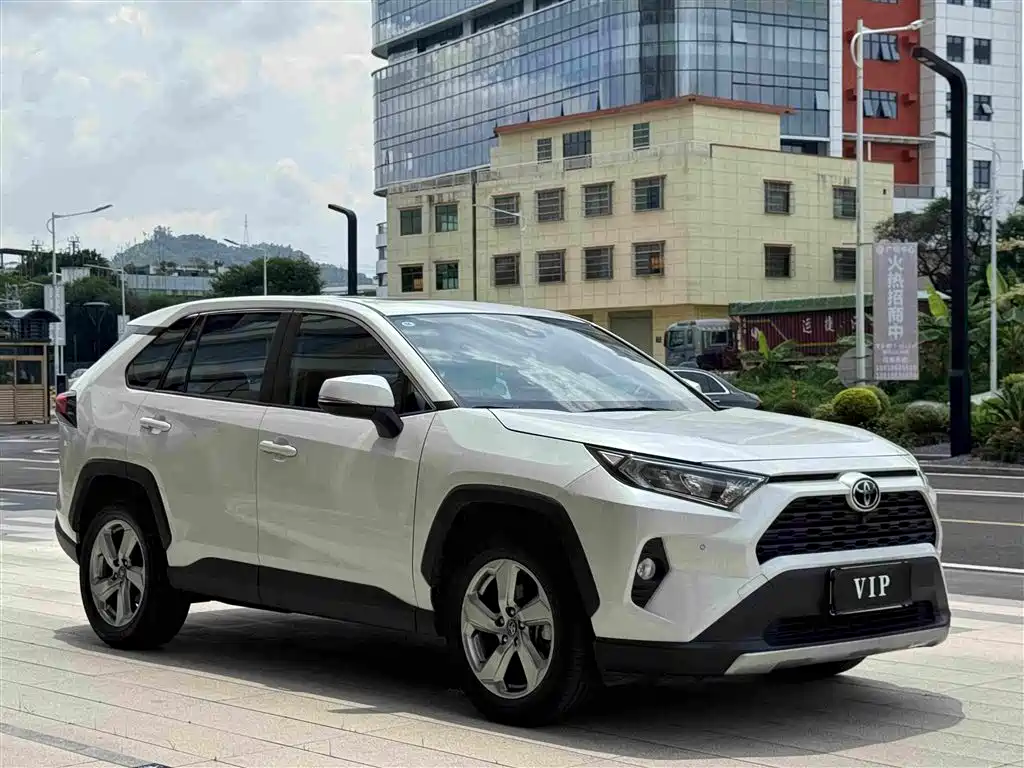 RAV4 2.0 L CVT 2 WD Style PLUS