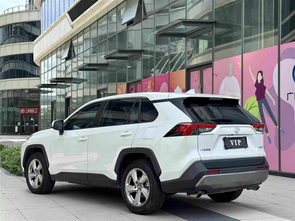 RAV4 2.0 L CVT 2 WD Style PLUS