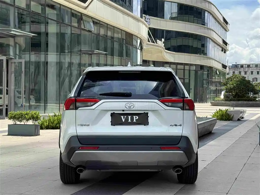 RAV4 2.0 L CVT 2 WD Style PLUS