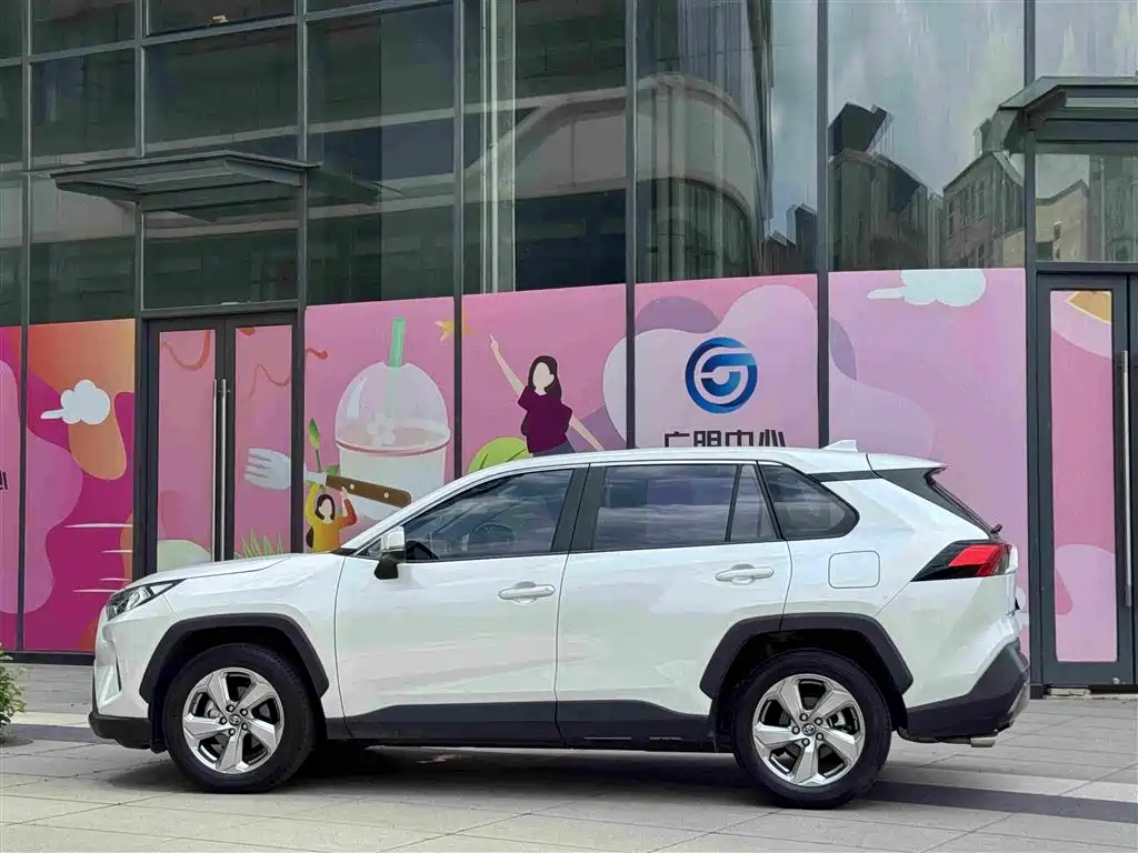 RAV4 2.0 L CVT 2 WD Style PLUS