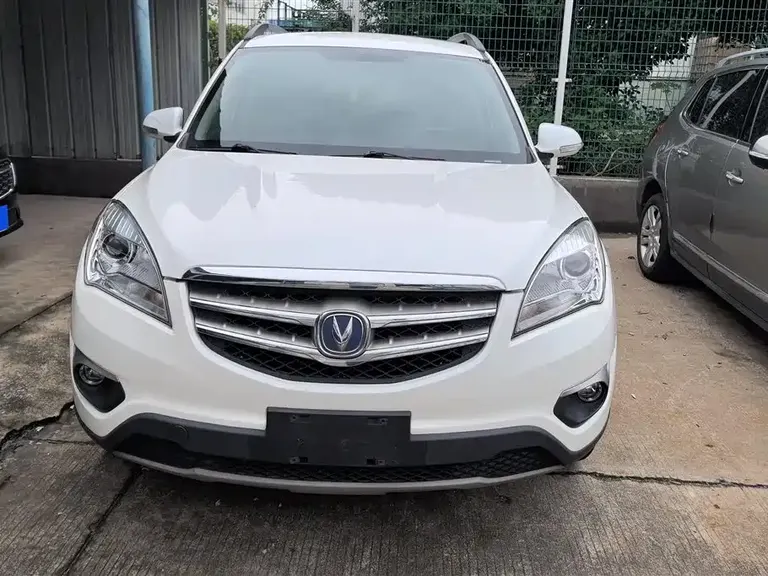 Changan CS35 1.6 L Auto Luxury Navigation CN-IV