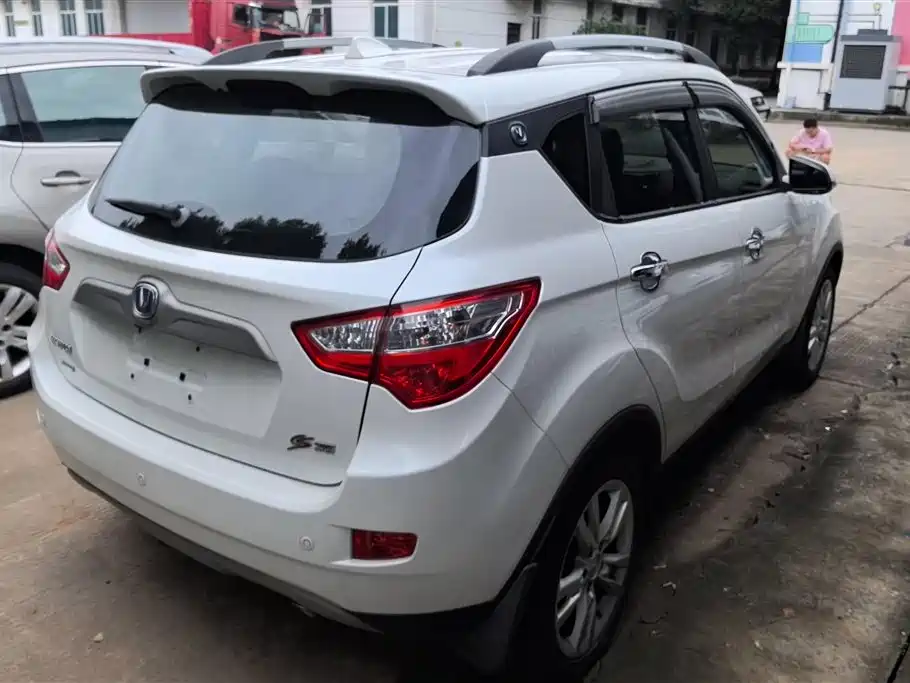 Changan CS35 1.6 L Auto Luxury Navigation CN-IV