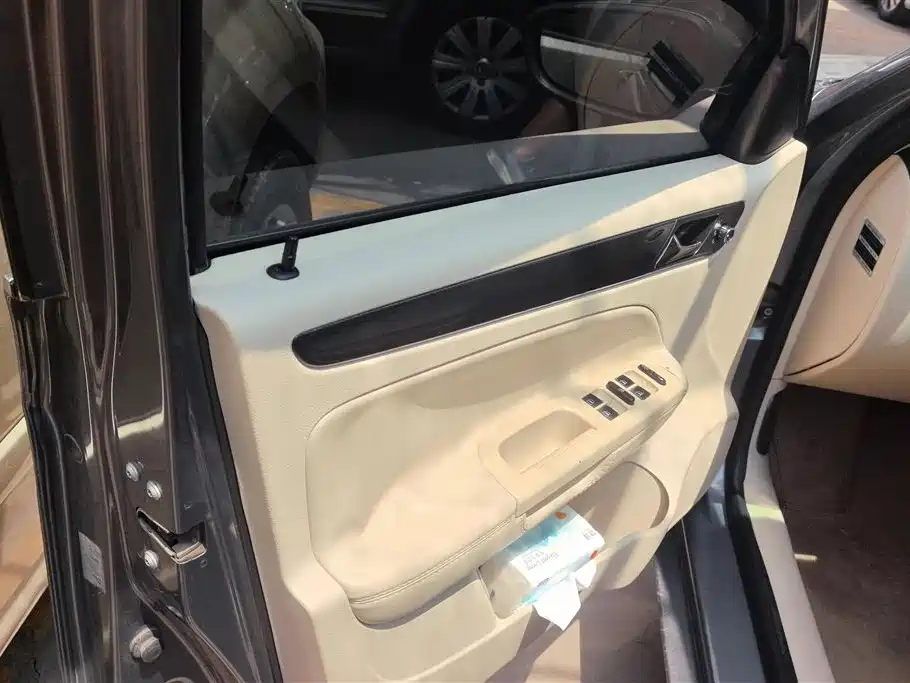 Bora 1.4 T Auto Luxury