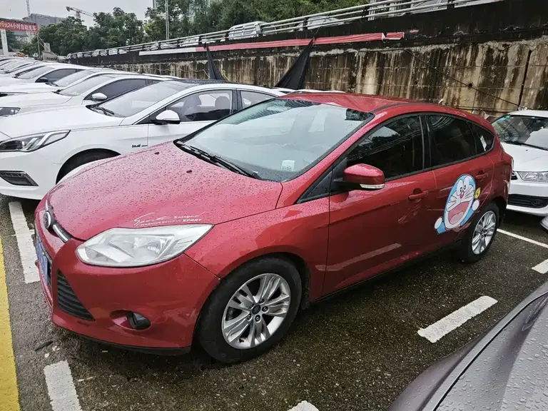 Ford Focus Hatchback 1.6 L Auto Style