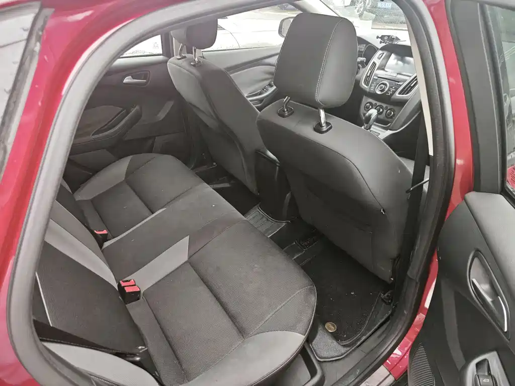 Focus Hatchback 1.6 L Auto Style